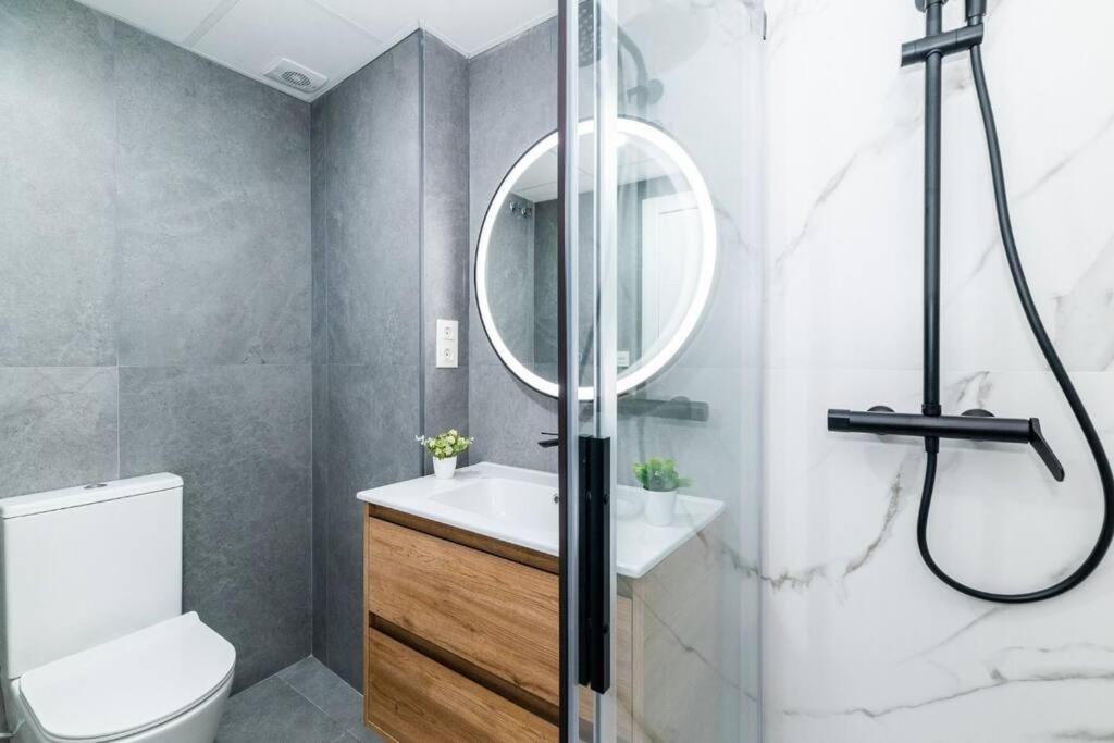 Modern Apartment Close To The City Center And Alhambra Granada Eksteriør bilde