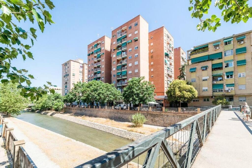 Modern Apartment Close To The City Center And Alhambra Granada Eksteriør bilde